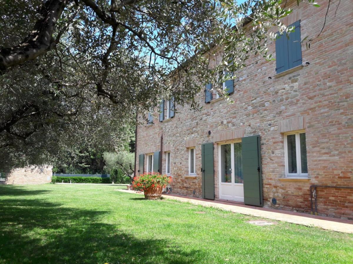La Corte San Giovanni In Marignano Exteriör bild