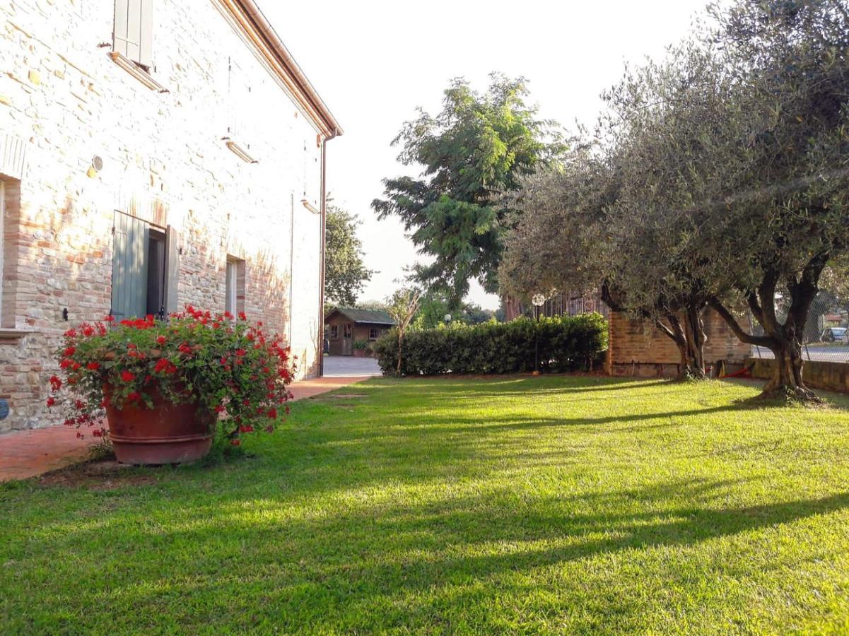 La Corte San Giovanni In Marignano Exteriör bild